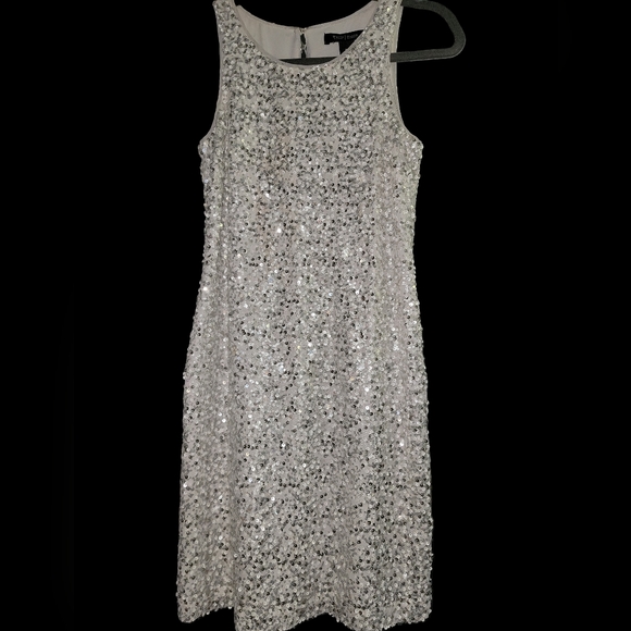 White House Black Market Dresses & Skirts - White House Black Market Sequin shift dress!  Gorgeous size 00